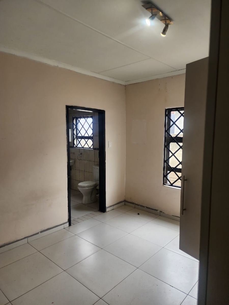 4 Bedroom Property for Sale in Flamwood North West